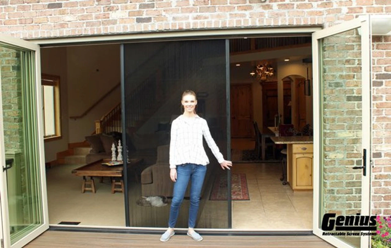 Genius® ZIGZAG - The Retractable Single Screen Panel 4 Genius® ZIGZAG - The Retractable Single Screen Panel - Image 4